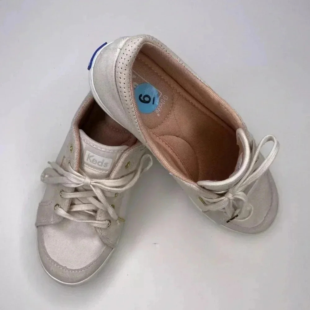 Keds White Kids Shoes - Picture 1 of 1